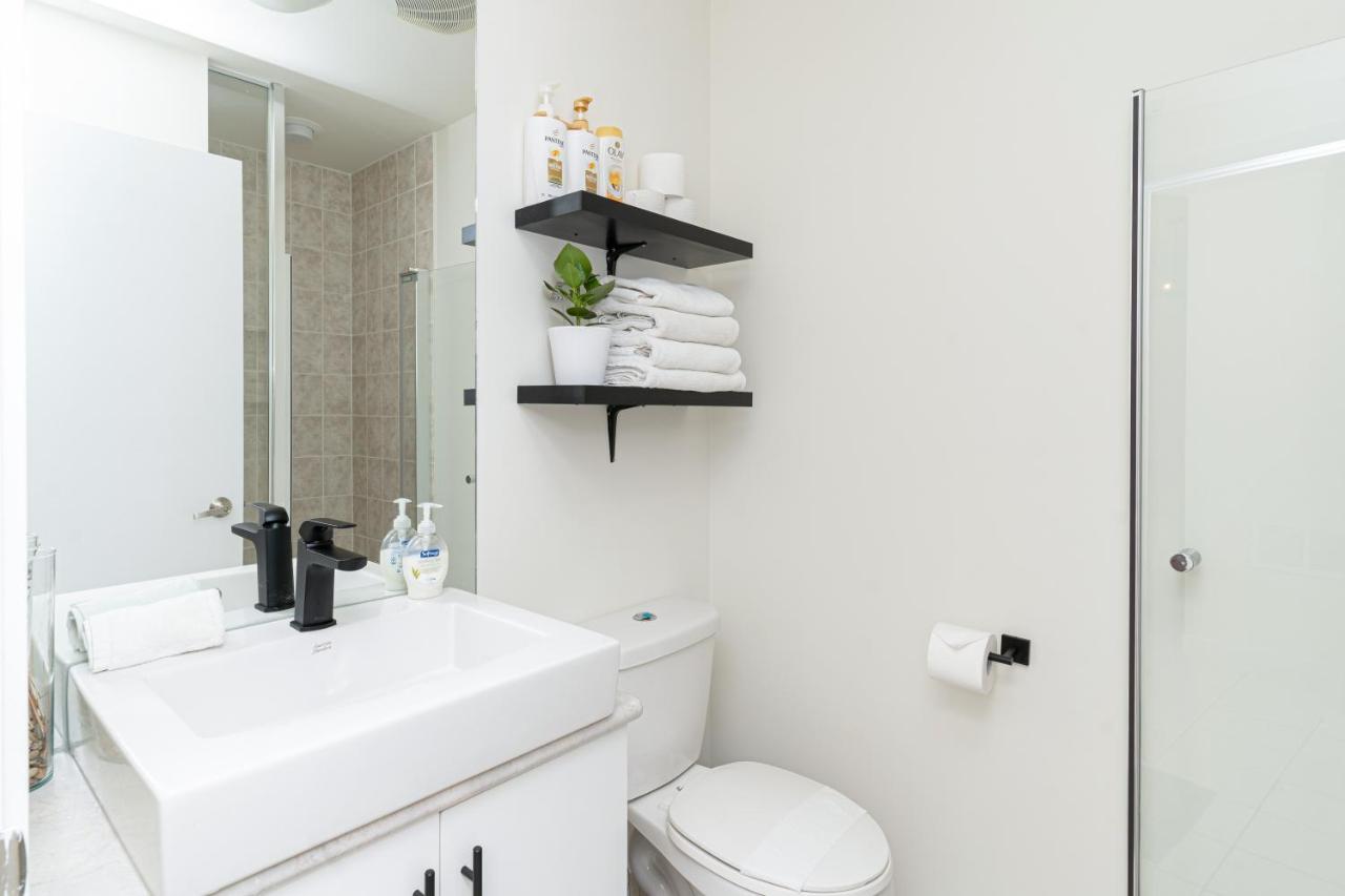 Beautiful Modern Toronto Luxurious Scotiabank Arenaアパートホテル エクステリア 写真